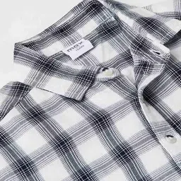 max Boys Stylised Fit Shirt image 4