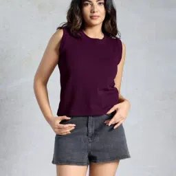 leia Women Slim Fit Round-Neck Top image 4