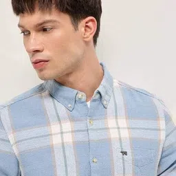 the bear house Men Spread Collar Slim Fit Shirt image 5