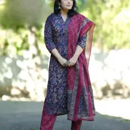 piludi Women Floral Print Straight Kurta with Pants & Dupatta Set image 5