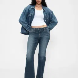 gap Women Heavily Washed Low-Rise Flared Fit Jeans image 5