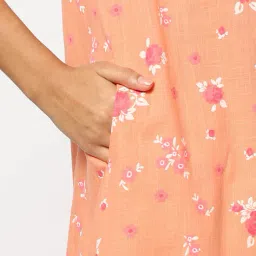 yousta Women Floral Print A-Line Kurta image 5