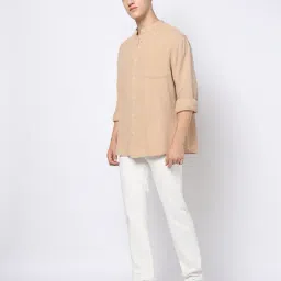 yousta Men Textured Relaxed Fit Shirt with Mandarin Collar image 5