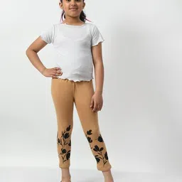 pixie n prince Girls Floral Print Slim Fit Capris image 5