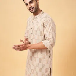 indus route by pantaloons Men Cotton Regular Fit Long Kurta image 5