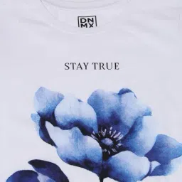 dnmx Women Floral Print Boxy Fit Round-Neck T-Shirt image 5