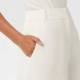 forever new Women Shorts with Insert Pockets image 5