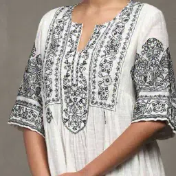 ritu kumar Embroidered Kurta with Pants & Dupatta image 5
