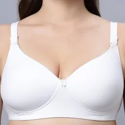 in care Black Closure T-shirt Bra image 5