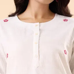 rangmanch by pantaloons Women Cotton Floral Kurta Set image 5