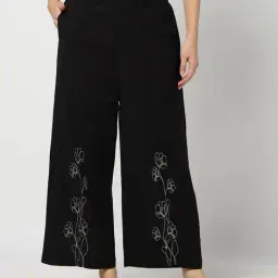 yousta Women Embroidered Pants with Insert Pocket image 5