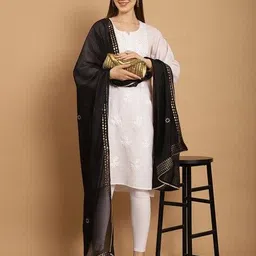 svaraa Women Embellished Dupatta image 5