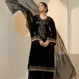 ishin Women Straight Kurta Set image 5