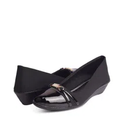 xe looks Women Slip-On Heeled Wedges image 5