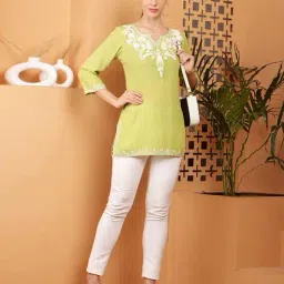 akshatani fashion Women Embroidery Kurti image 5