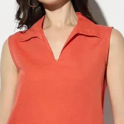 proearth by azorte Linen Polo-Neck Top image 5