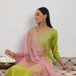 gerua by libas Women Embroidered Straight Kurta Suit Set image 5