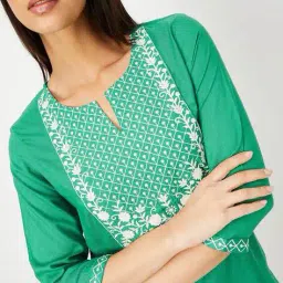 max Women Embroidery Kurta image 5