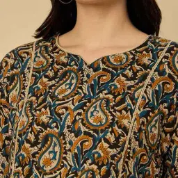 azira Women Paisley Print V-Neck Tunic image 5