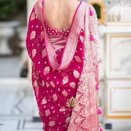 svaraa Women Traditional Saree image 5