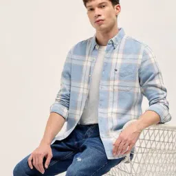 the bear house Men Spread Collar Slim Fit Shirt image 1