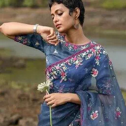 suta Women Embroidered Back-Open Blouse-picture-13