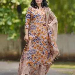 gosriki Women Floral Straight Kurta Set image 1