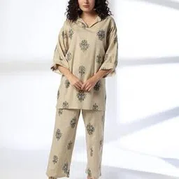 Women Floral Print CO-Ord Set-image-11