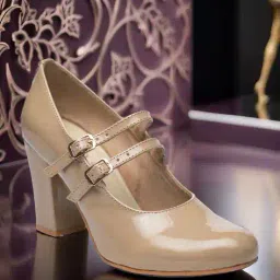 chere Women Round-Toe Pumps with Buckle Closure image 1