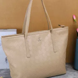 mochi Women Quilted Tote Bag image 1