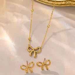 jewels galaxy Women Elegant Emerald Pendant and Earings Set image 1