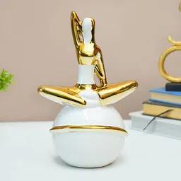 market 99 Gold-Plated Ceramic Showpiece image 1