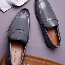 louis stitch Men Mocassins with PU Upper image 1