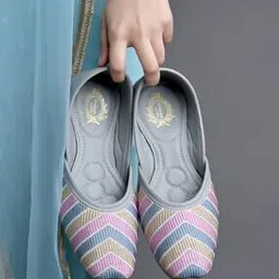 Girls Casual Shoes with Synthetic Upper-image-4