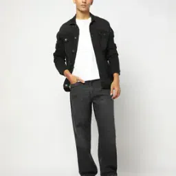 Men Lightly Washed Relaxed Fit Jeans-image-15