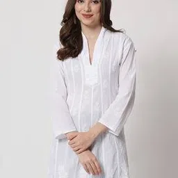 paramount chikan Women Hand Embroidered Chikankari Cotton Tunic-picture-32