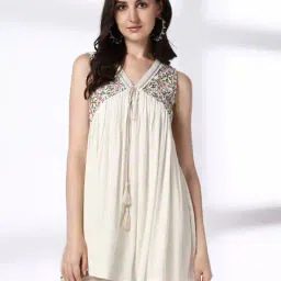 fusion Women Embroidered Relaxed Fit Tunic image 1