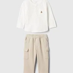 gap kids Infants Henley-Neck T-Shirt & Utility Cargo Pants Set-picture-51
