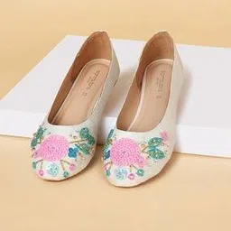 pantaloons junior Girls Round-Toe Slip-On Flat Shoes-picture-32