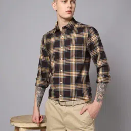 u.s. polo assn. Men Checked Tailored Fit Shirt with Patch Pocket image 1