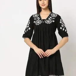 fusion Women Floral Embroidered Relaxed Fit Tunic-picture-36