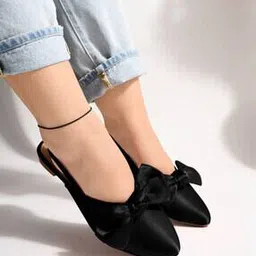 shoetopia Pointed-Toe Elasticated Sandals with Bow Accent-picture-13