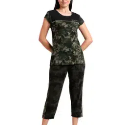 smilera Printed T-Shirt & Capris Set-picture-17