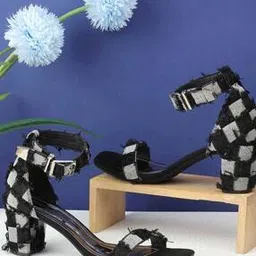 mochi Women Checked Chunky Heeled Sandals with Ankle-Strap-picture-43