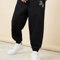 styli Men Mid-Rise Joggers with Embroidered Logo-picture-34