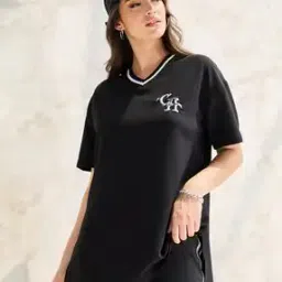 styli Embroidered Logo V-Neck T-Shirt-picture-32
