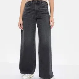 american eagle Women Lightly Washed Relaxed Jeans-picture-45