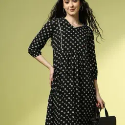 acai Women Leaf Print A-Line Dress image 1