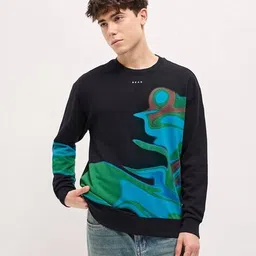 the bear house Man Graphic Sweatshirt image 1