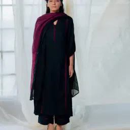 anni designer Women Straight Kurta Set with Contrast Piping image 1